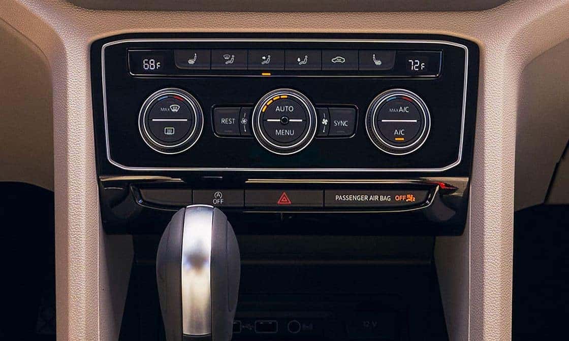 2022 VW Atlas available 3 zone climate control