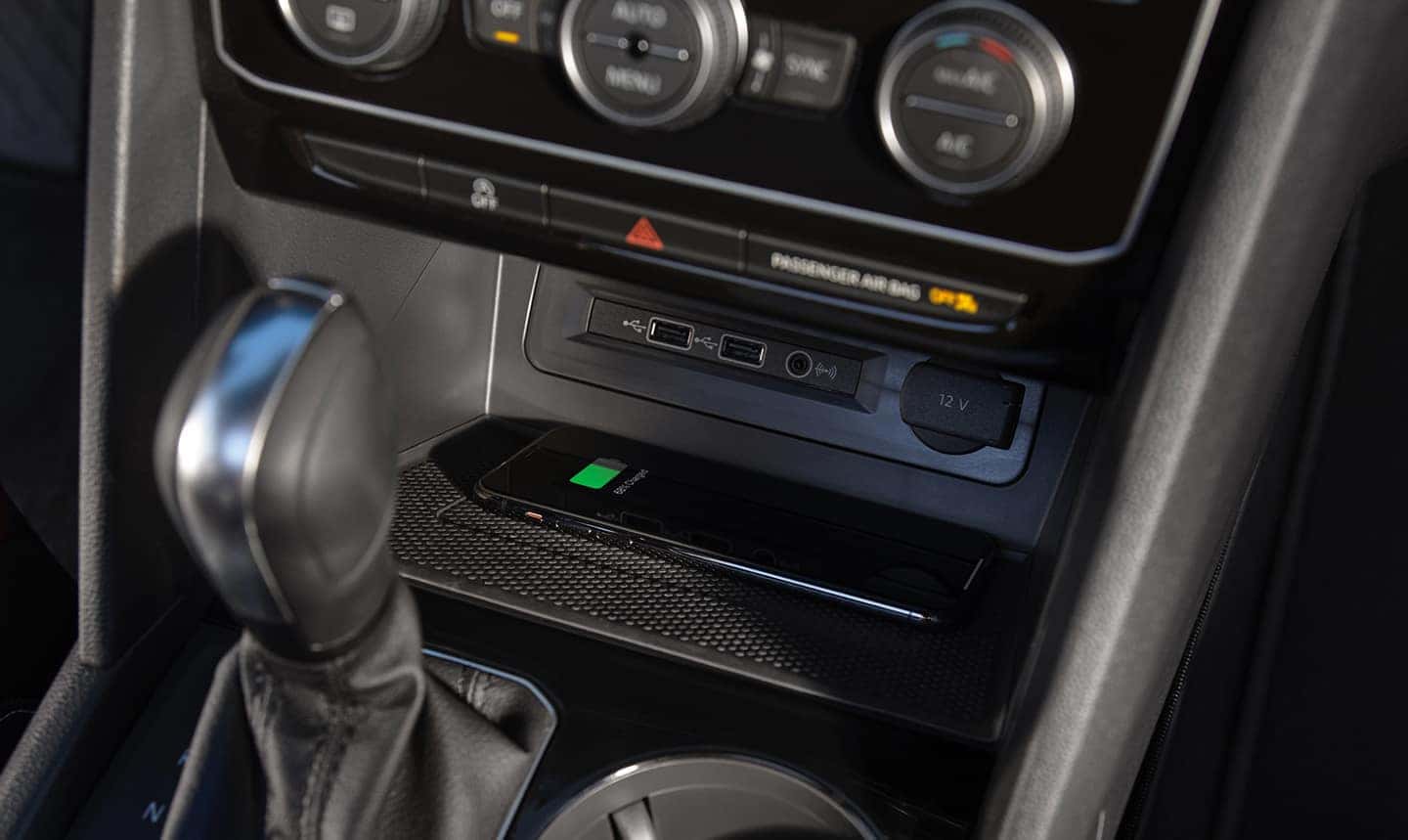 2022 VW Atlas available interior charging
