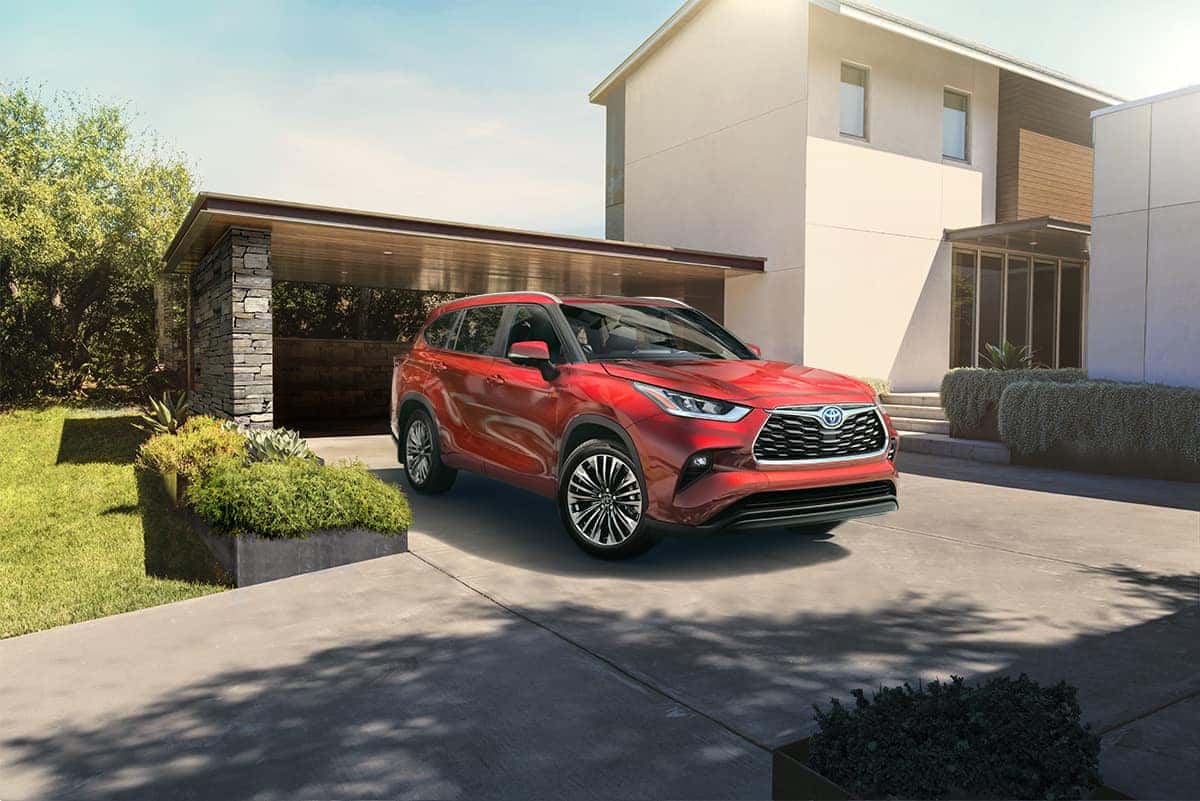 A Hybrid for Everyone at Boch Toyota | red 2019 toyota Highlander hybrid park outside a building A Hybrid for Everyone at Boch Toyota | red 2019 toyota Highlander hybrid park outside a building