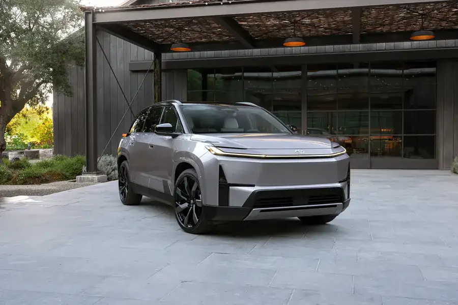 2027 Toyota Highlander BEV SUV