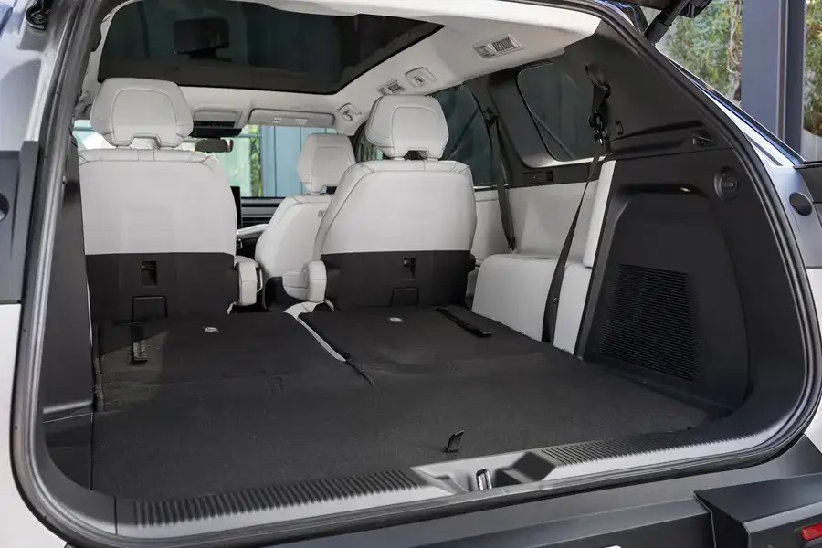 2027 Toyota Highlander Cargo
