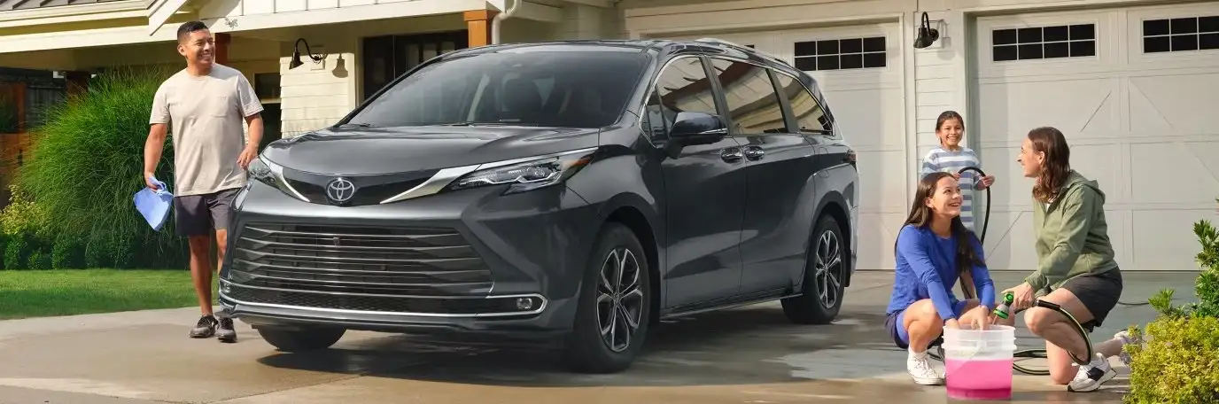 2026 toyota sienna van hero
