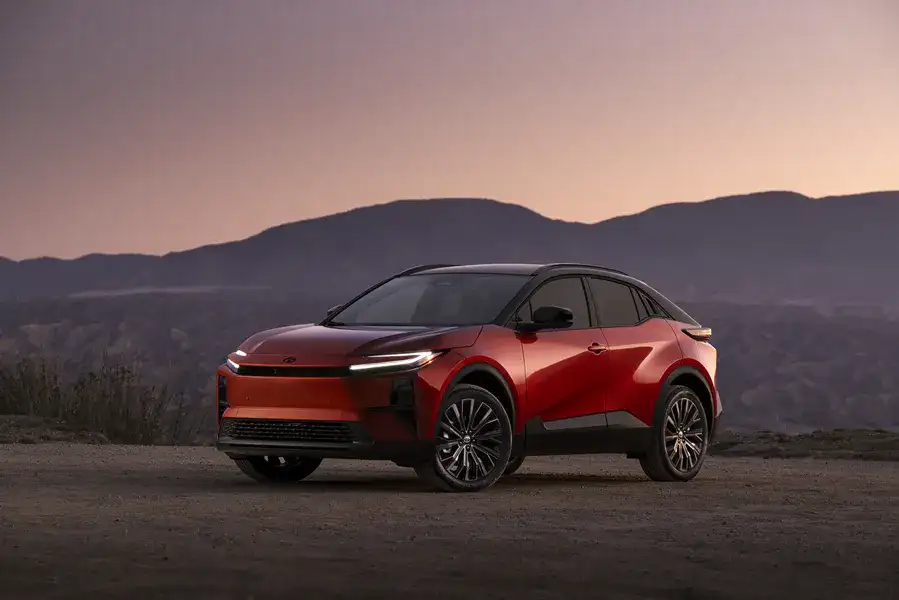 2027 Toyota C-HR XSE
