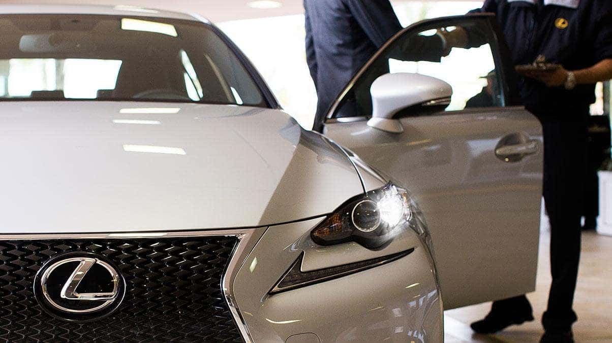 lexus service center handshake