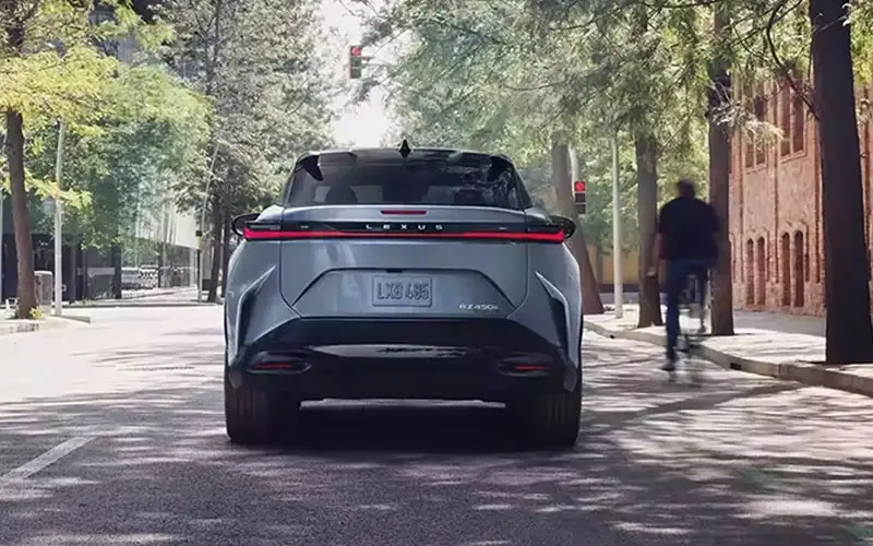 Lexus RZ