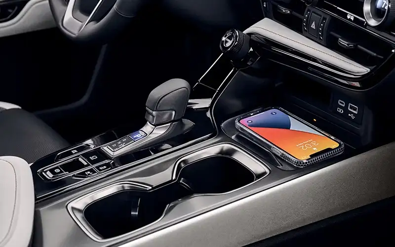 Lexus NX Hybrid Console