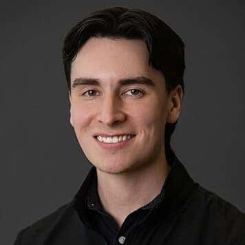 Evan  Lueras