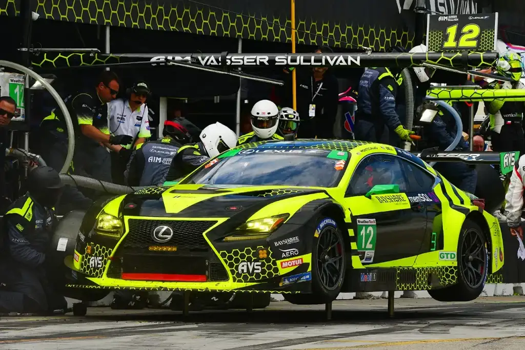Lexus Sebring Racing in the Pit
