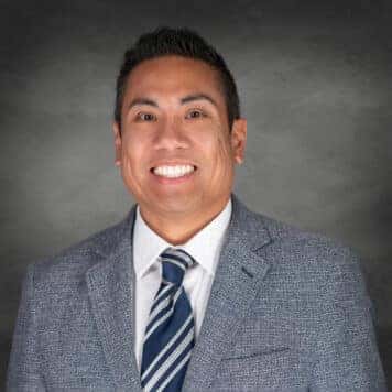 Mark  Olegario