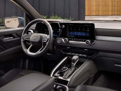 2025 Chevrolet Colorado view of dash
