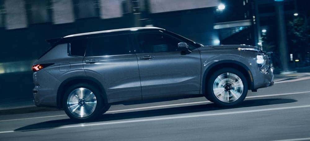 Graphite Gray Mitsubishi Outlander PHEV 2025