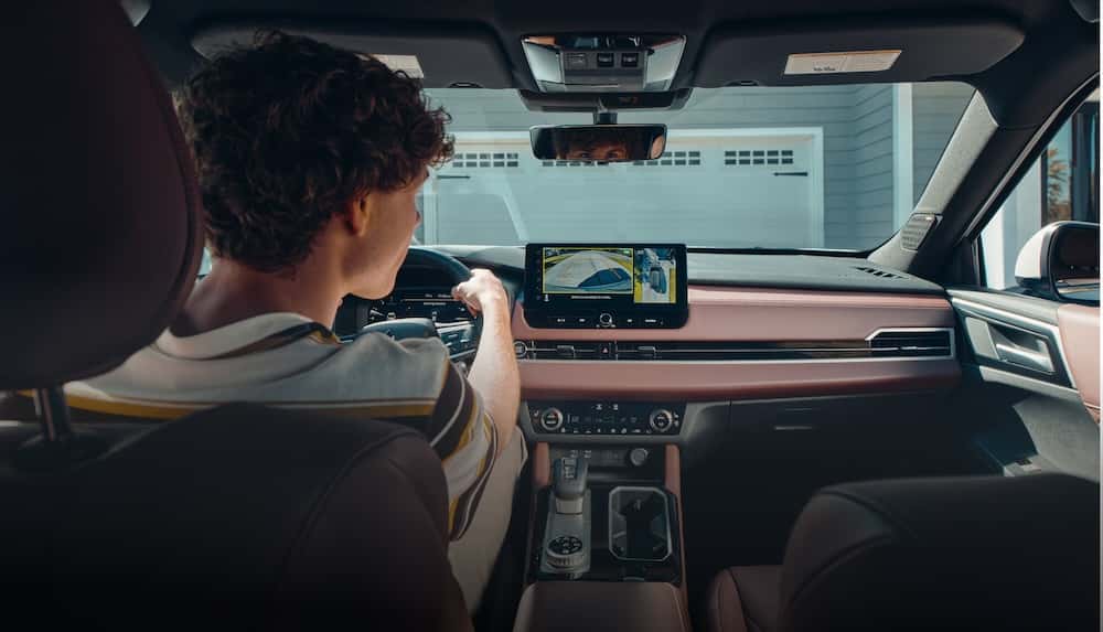 2026 Mitsubishi Outlander multi-zone backup camera