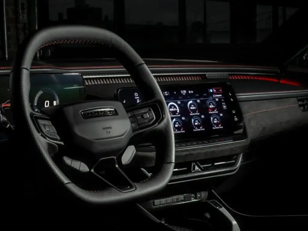 Steering wheel / Infotainment