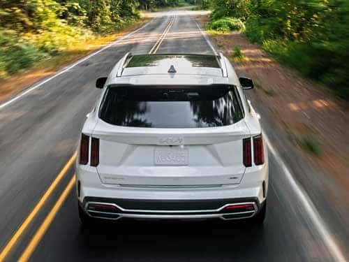 2024 Kia Sorento Plug-in Hybrid driving