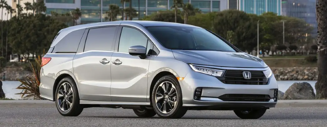 Which Honda models earned Editors’ Choice Awards from Car and Driver?