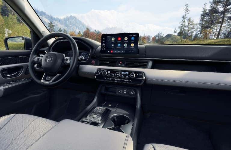 2023 Honda Pilot Dashboard, Steering Wheel, and Touchscreen