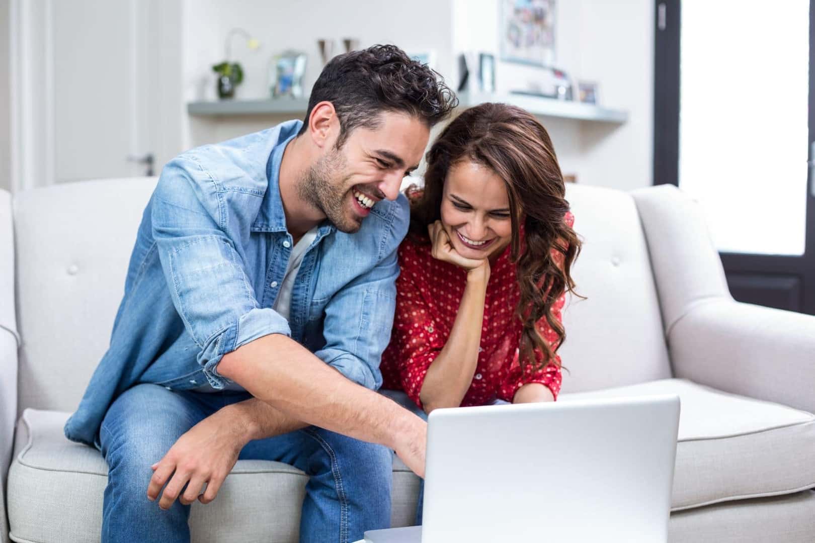 Couple Shopping for a Lexus Online