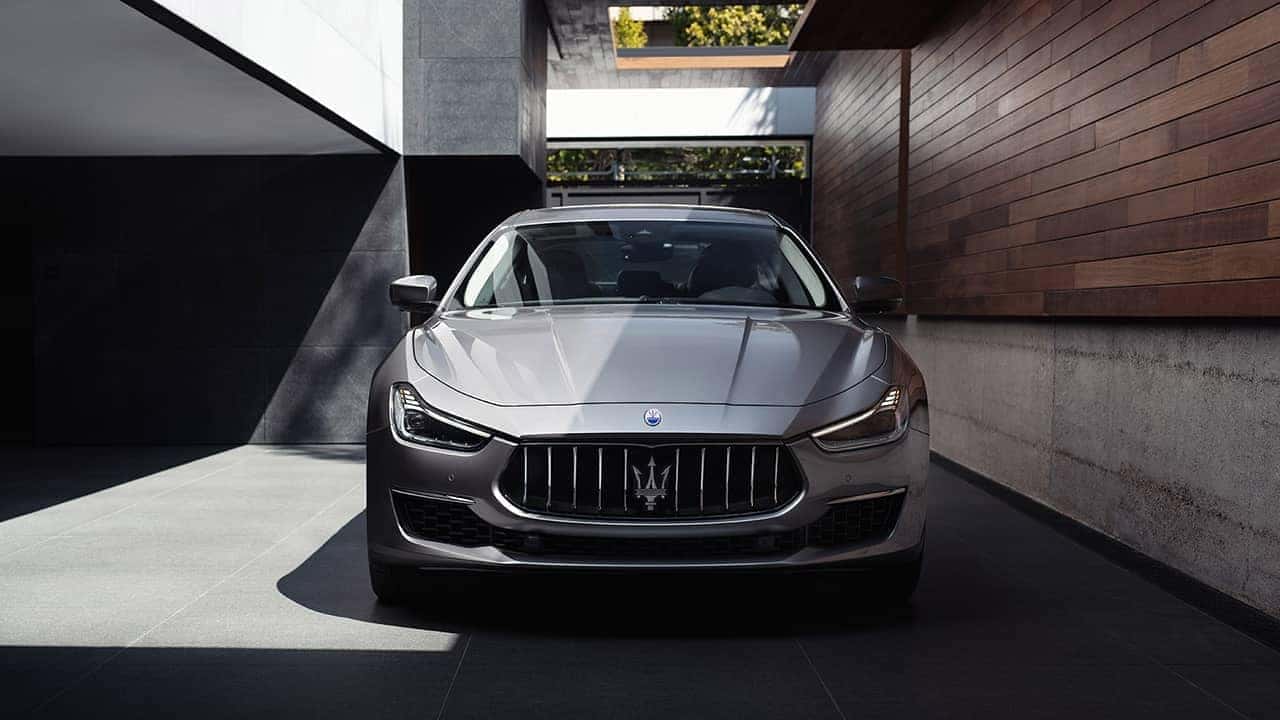2019-Maserati-Ghibli-front-view