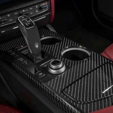 2019 Maserati Quattroporte interior features