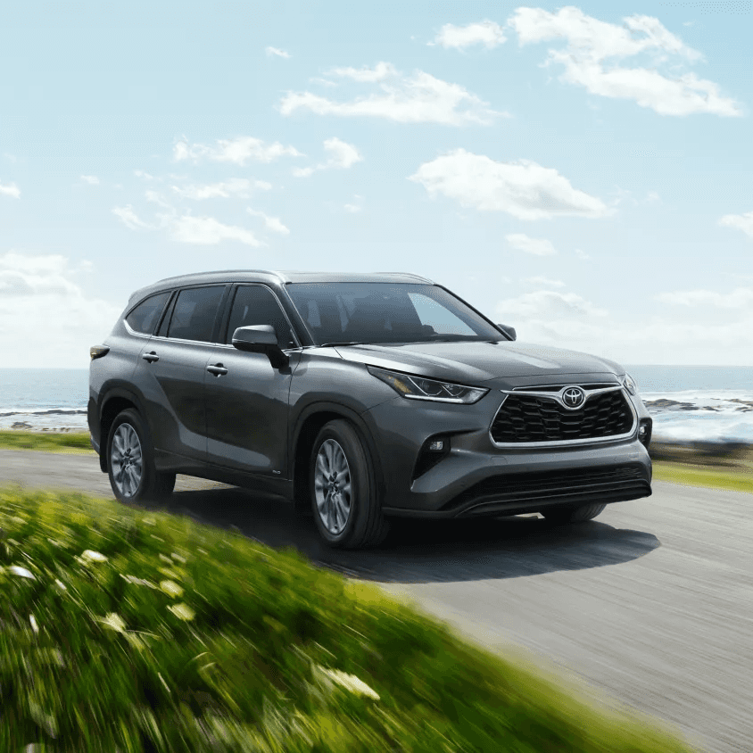 2026 Toyota Highlander Hybrid - Efficiency and Style in Your Family SUV