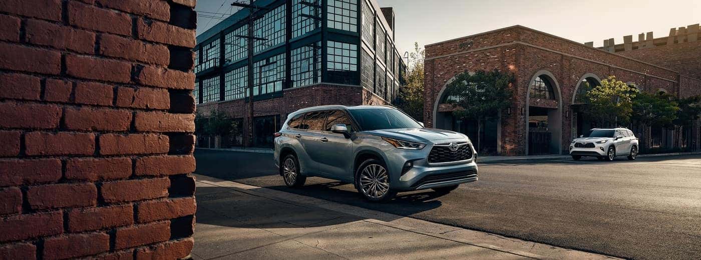 2020 Toyota Highlander in city