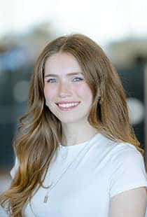 Elise  Richardson
